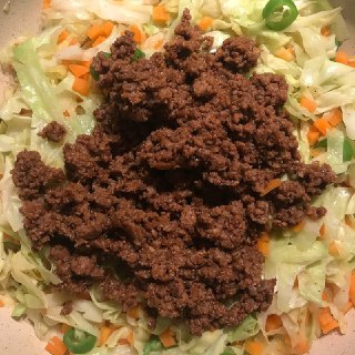 بورک گوشت و سبزیجات