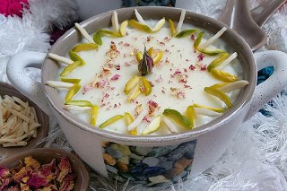 تصویر فرنی بادام مجلسی
