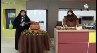 خانم احمدی اموزش دکور کیک