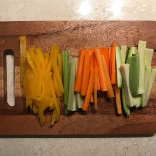 دیپ پنیر همراه سبزیجات