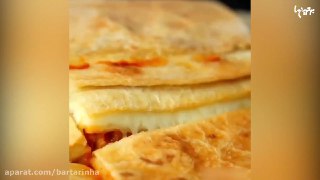 ساندویچ مرغ و سبزیجات با پنیر
