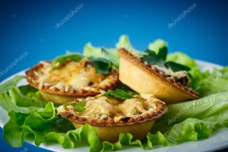 عکس تارت مرغ و قارچ