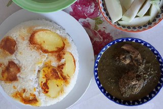 عکس خورشت سبزی فسنجان شمالی