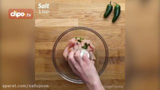 پیراشکی مرغ و پنیر با نون ترتیلا