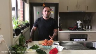 یک غذای خیلی سالم و مفید سالاد میگو مدیترانه ای